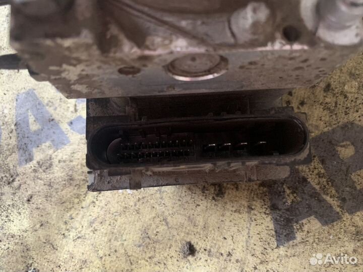 Блок ABS Hyundai Elantra HD