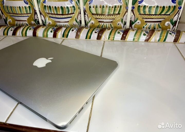 MacBook Air 11 2015 A1465 + нов.АКБ