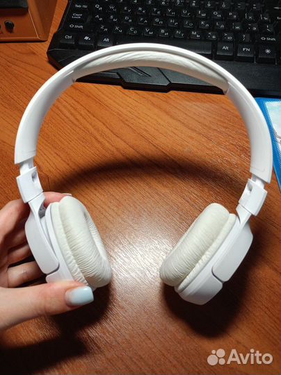 Беспроводные наушники jbl tune 520bt