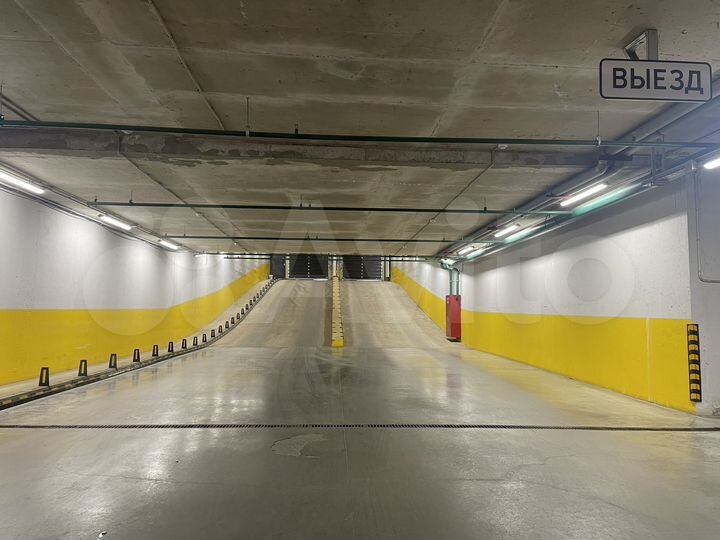 Машиноместо, 15 м²