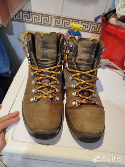 Трекинговые ботинки Quechua