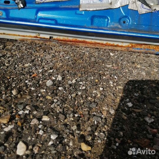 Дверь передняя левая в комплекте