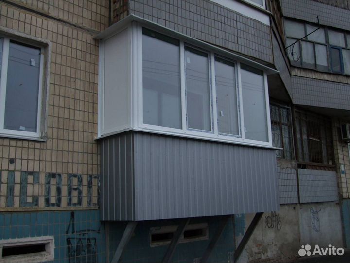 Балкон с отделкой от производителя