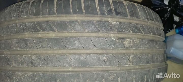 Kumho Ecsta HS51 235/45 R18 98