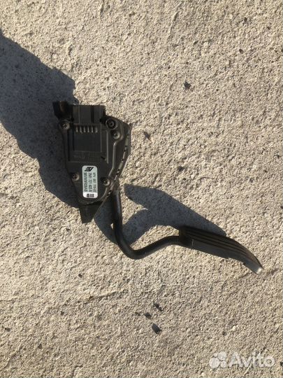 Педаль газа Volkswagen Sharan 1