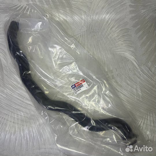 Патрубок системы охлаждения Volvo 31319446