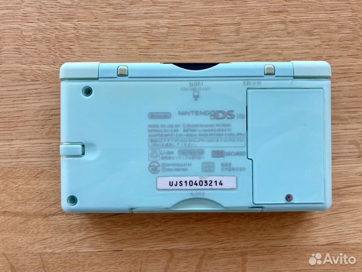 Nintendo DS Lite + R4 2Гб