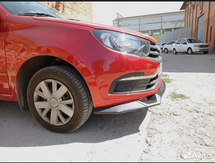 Накладка на передний бампер LADA Granta