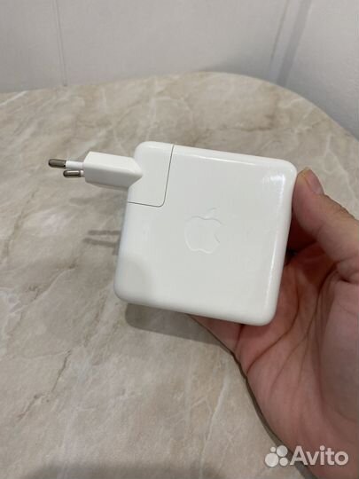 Оригинальный Adapter USB-C Apple 61W