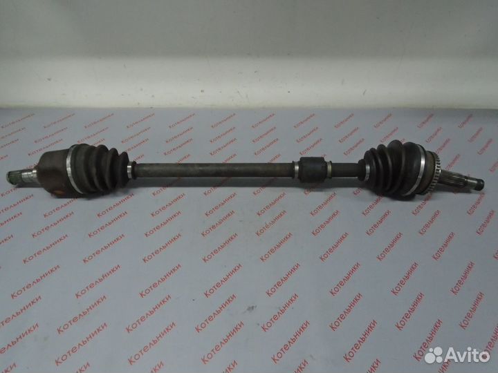 Nissan 39100-9F611 Вал приводной правый