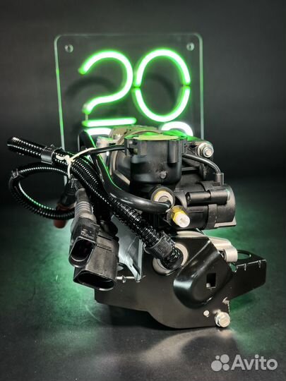 Компрессор пневмоподвески для Audi A8 D3 (бензин V