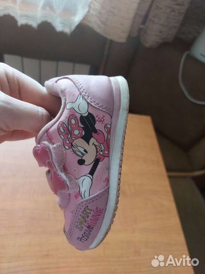 Кроссовки для девочки 21
