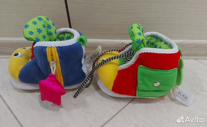 Развивающая игрушка Обучающие ботинки