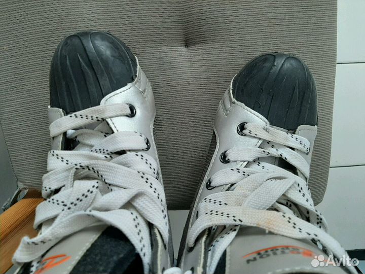Коньки хоккейные 37 размер