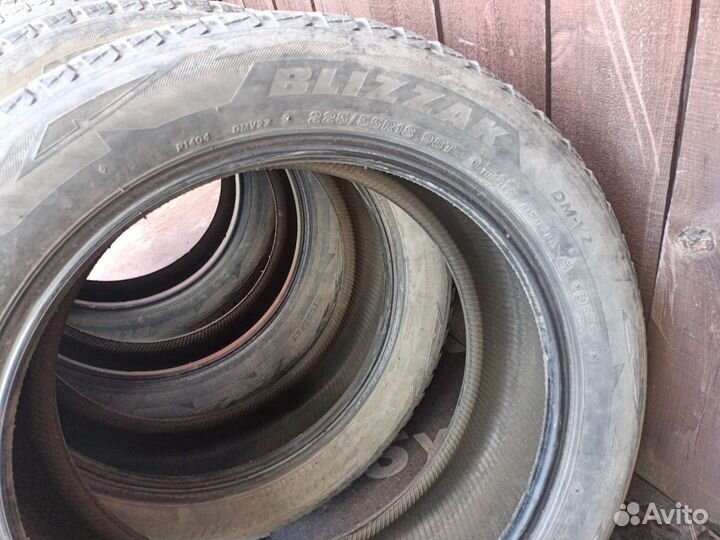 Bridgestone Blizzak DM-V2 225/55 R18