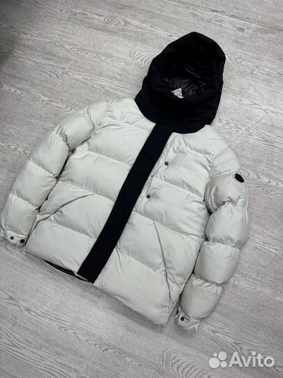 Пуховик Moncler Madeira