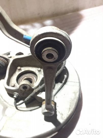 Кулак поворотный задний левый bmw 7-Series e65