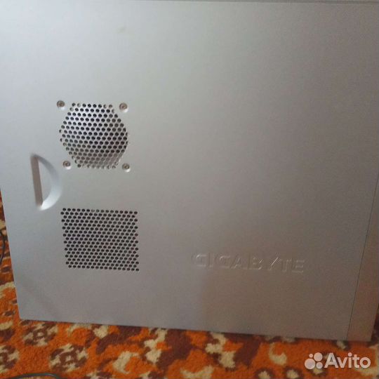 Компьютер ЖК 17 дюймов e4600 4gb gt430 1gb