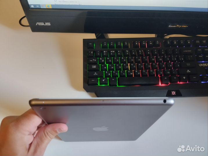 Планшет Apple iPad Air