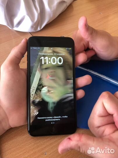 iPhone 8 Plus, 64 ГБ