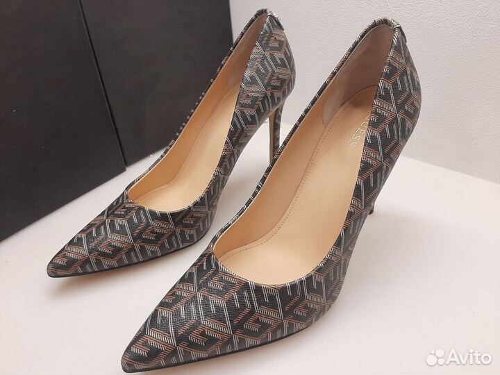 Туфли женские guess