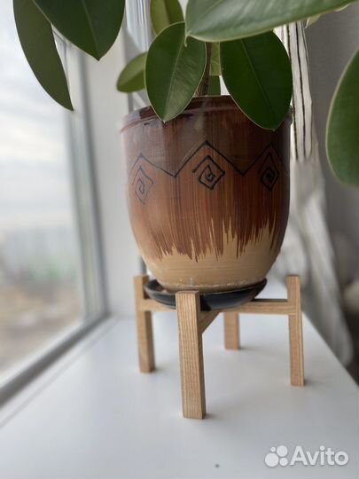 Подставка под горшок/кашпо из дерева
