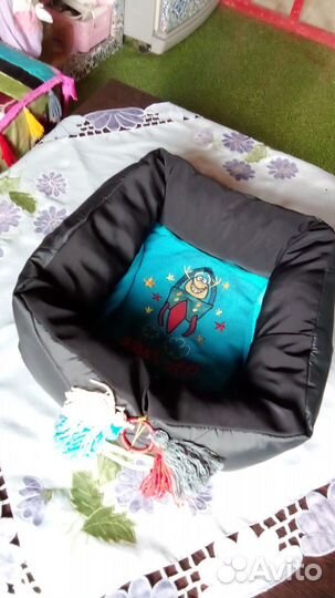 Лежанка для кошек и маленьких собак