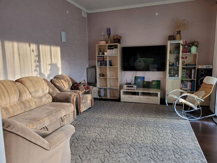 Таунхаус 320 м² на участке 7 сот.