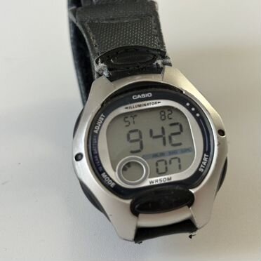 Часы Casio LW-200