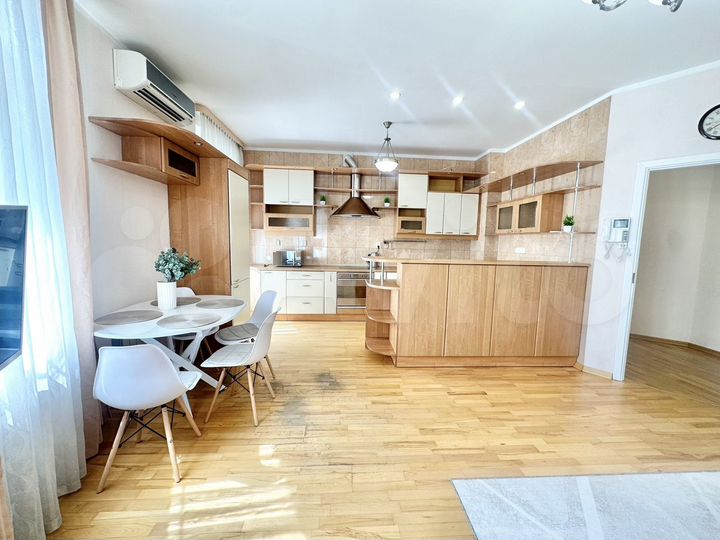 3-к. квартира, 90 м², 4/6 эт.