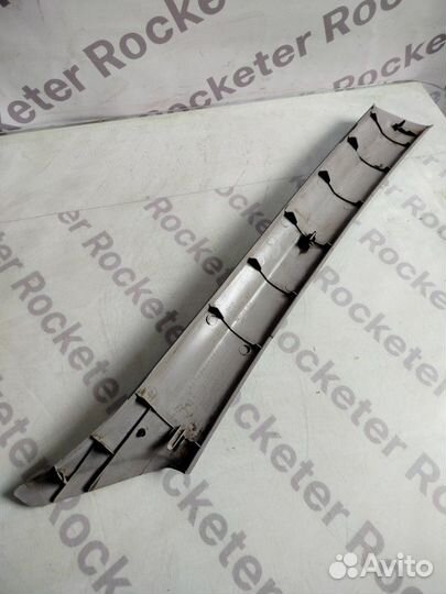 Накладка стойки левая Mitsubishi Mirage 4G