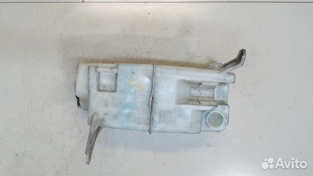 Бачок омывателя Toyota Tundra, 2009