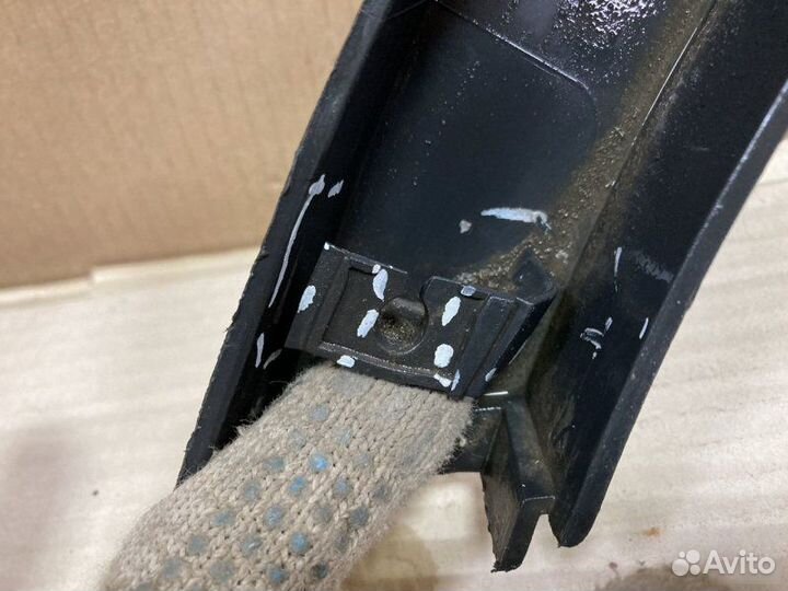 Молдинг крыла задний правый Ford Kuga 2