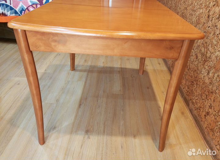 Стол кухонный массив гивея раздвижной 100х80