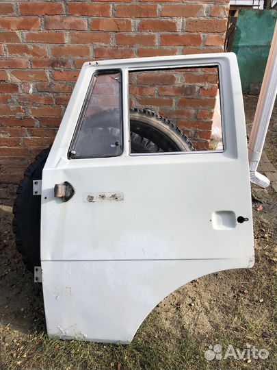 Дверь на камаз левая 5410