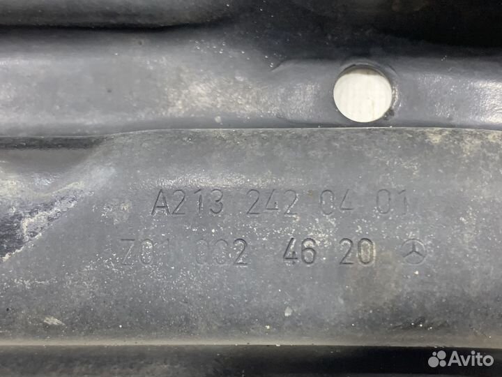 Кронштейн кпп Mercedes W213