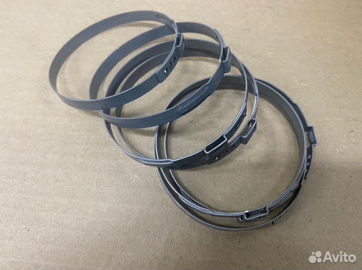 N 10689102 Хомут