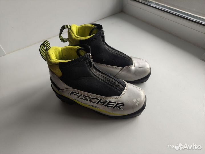 Лыжные ботинки fischer детские