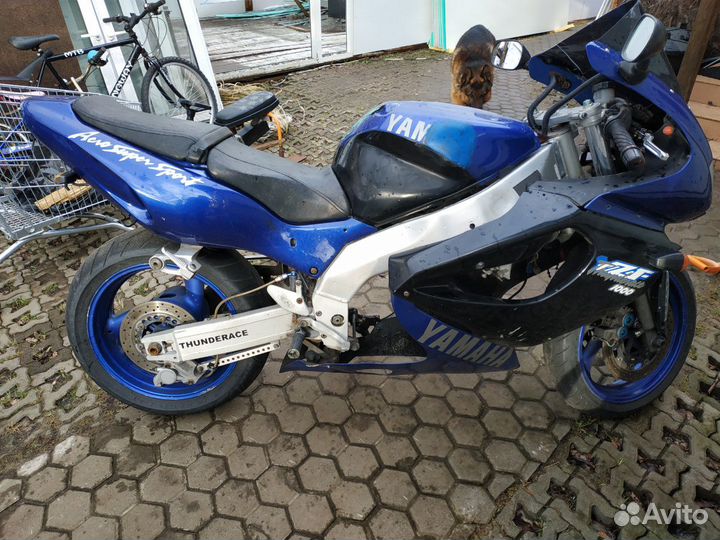 Мотоцикл Yamaha YZF1000 Thunderace