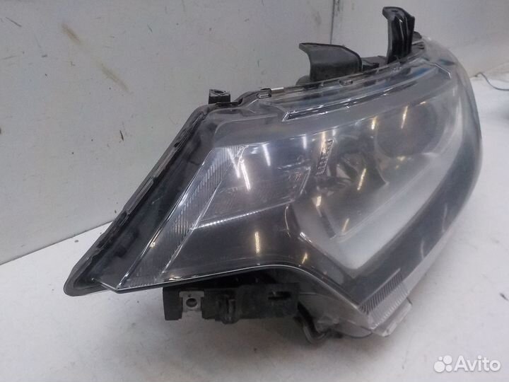 Фара левая Mitsubishi Outlander