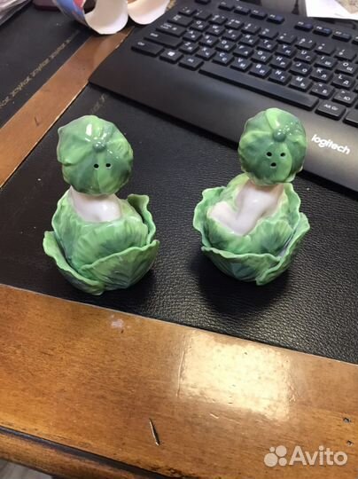 Фарфоровые статуэтки дети в капусте