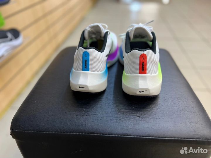 Кроссовки беговые Nike