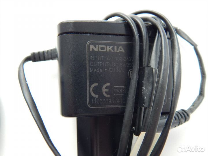 Зарядное устройство, наушники Nokia