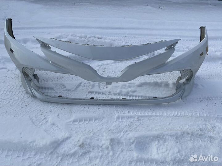 Бампер передний Toyota Camry 70