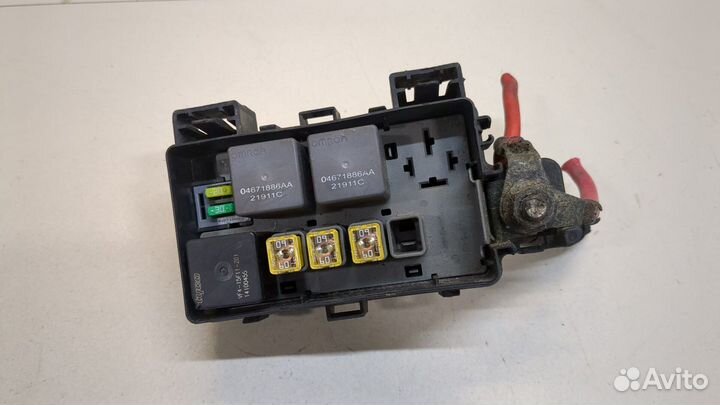 Блок реле Dodge Journey, 2009