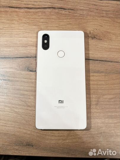 Xiaomi Mi 8 SE, 6/64 ГБ