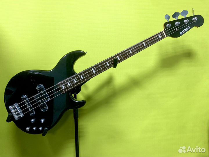 Бас гитара Yamaha BB614