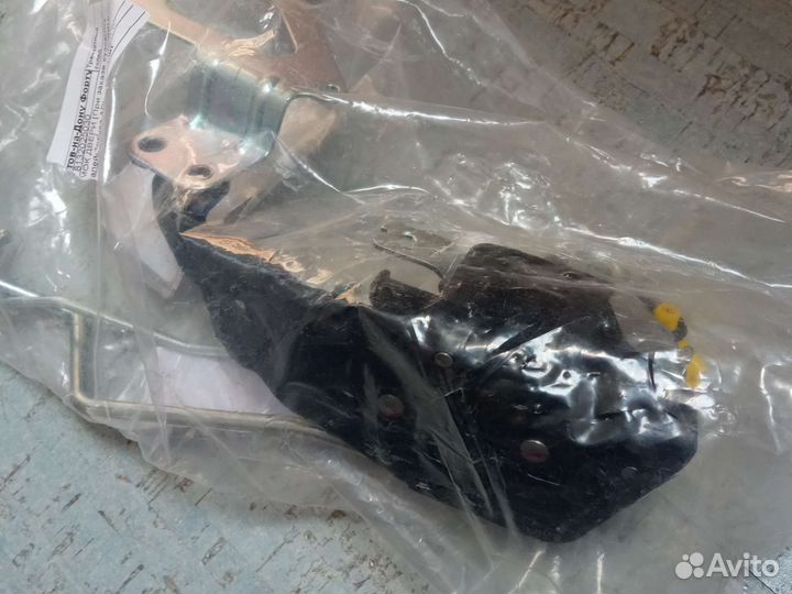 Замок двери передней Hyundai Accent Тагаз