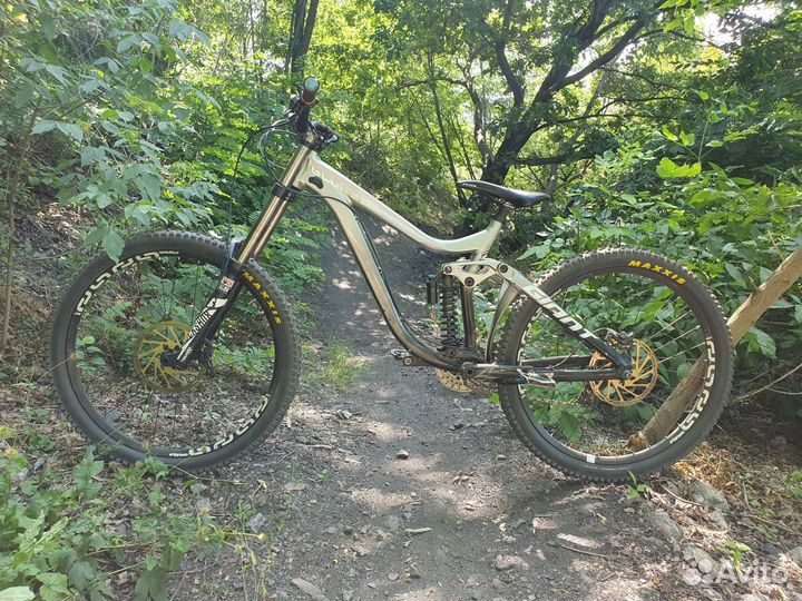 Giant glory 2015 L 27.5 Custom