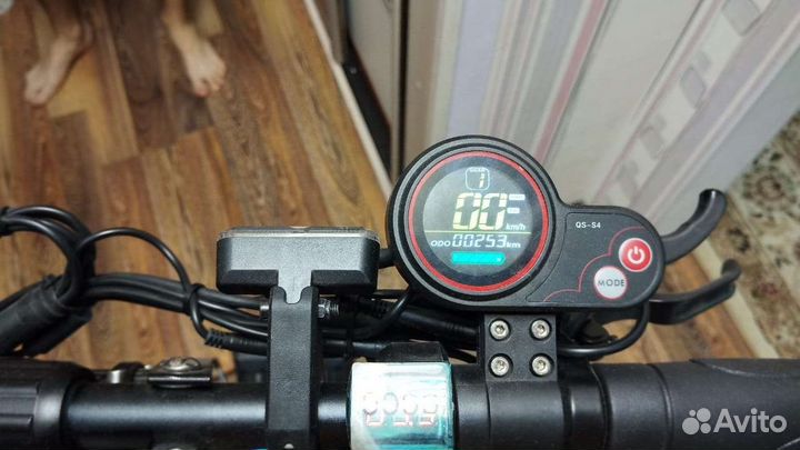 Самокат взрослый электрический